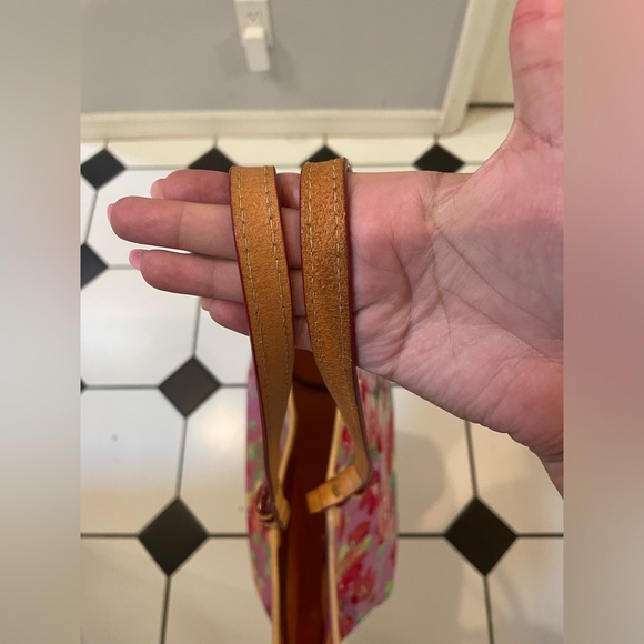 Dooney & Bourke Rose Garden Pink Leisure Bag - Picture 4 of 7